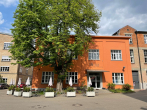 Betriebsrestaurant - Lagerhalle mit Hochregalanlage