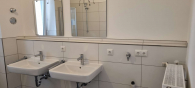 Badezimmer - Großzügige 3-ZKB mit Loggia – Komplett Renoviert