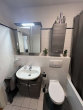 Badezimmer - Großzügige 3 Zimmer Familienwohnung mit Balkon, Kinderarztpraxis im Haus