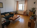 Wohnzimmer - Stadtnahe lichtdurchflutete 3 Zimmer-Wohnung mit West-Loggia im Antonsviertel