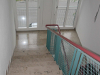 Treppenhaus - Helle Singlewohnung mit Balkon im Grünen im 1 OG
